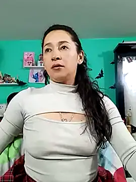 Snapshot of emilypoppy3 chatting on March 20, 1:26 pm emilypoppy3 online show from March 20, 1:26 pm