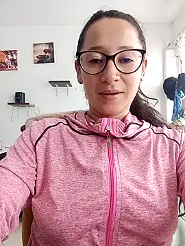 emilypoppy3 online show from February 25, 6:19 pm