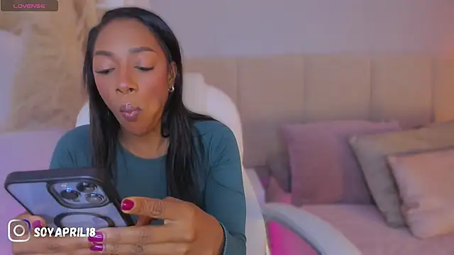 aprilebony  online show from March 10, 10:52 am