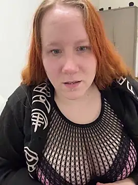 Snapshot of MaraNightmare chatting on January 17, 9:39 am MaraNightmare online show from January 17, 9:39 am