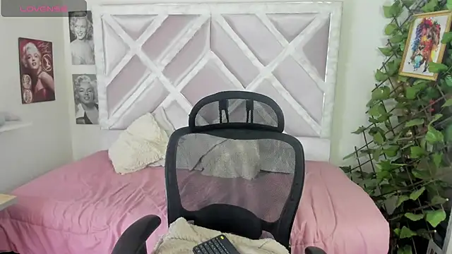 Murieel 69 online show from July 1, 3:01 pm
