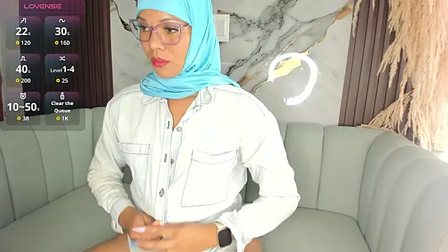 Snapshot of Sabba_sajjad chatting on May 5, 7:17 pm Sabba sajjad online show from May 5, 7:17 pm