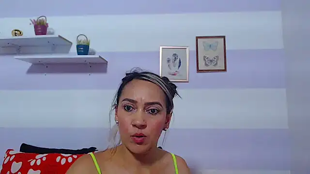 kimberlyvega online show from March 19, 6:52 pm
