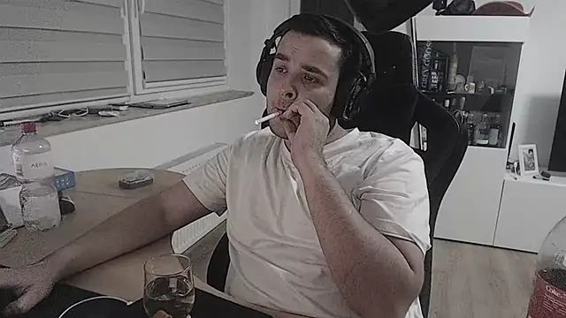 SharkLuigi online show from September 14, 1:50 am