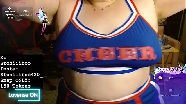 Snapshot of Stoniiiboo chatting on March 16, 12:44 pm Stoniiiboo online show from March 16, 12:44 pm