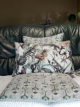 Melody87 online show from April 5, 1:40 pm