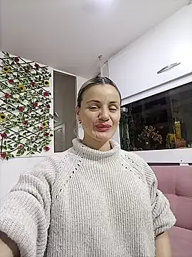 sweetfantasyy69 online show from January 15, 2:48 am