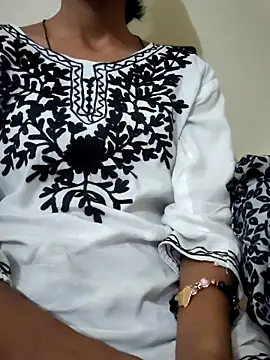 Snapshot of Kumkum_36 chatting on March 18, 1:01 pm Kumkum 36 online show from March 18, 1:01 pm