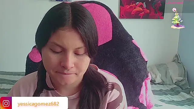 Snapshot of jessica_gomez chatting on October 11, 1:23 pm jessica gomez online show from October 11, 1:23 pm