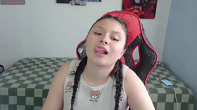 jessica gomez online show from December 2, 9:49 pm