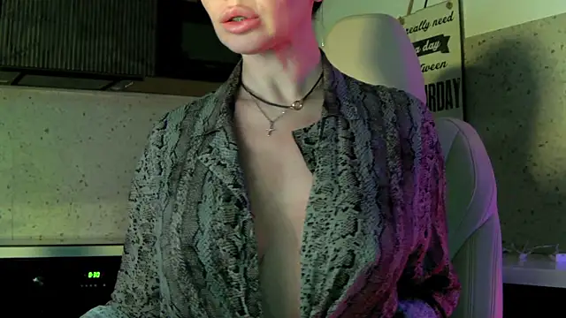 Snapshot of Mashulya29 chatting on February 8, 6:00 am Mashulya29 online show from February 8, 6:00 am