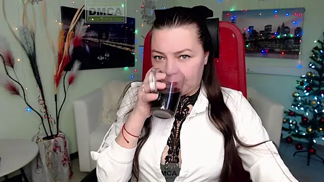 Lily flower7 online show from December 17, 5:23 am