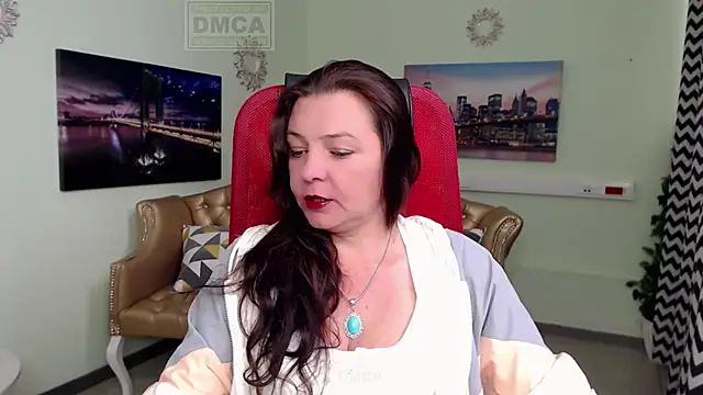 Snapshot of Lily_flower7 chatting on June 12, 5:27 am Lily flower7 online show from June 12, 5:27 am