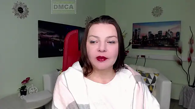 Snapshot of Lily_flower7 chatting on December 15, 5:02 am Lily flower7 online show from December 15, 5:02 am