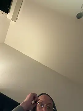 Guitccch online show from March 18, 9:15 pm