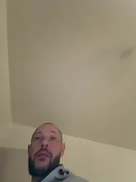 Guitccch online show from March 8, 7:50 pm