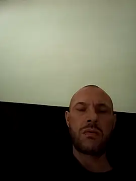 Guitccch online show from April 15, 11:59 am