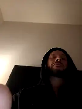 Guitccch online show from April 4, 8:15 pm