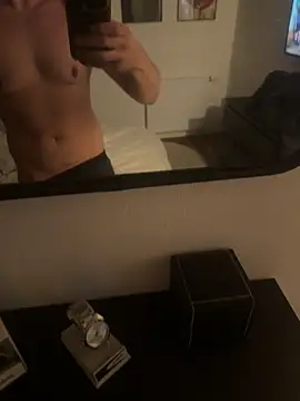 Guitccch online show from September 27, 5:13 am