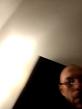 Guitccch online show from April 4, 3:46 am