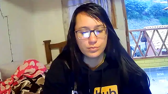 brittanycheeks online show from December 19, 11:18 am
