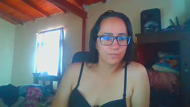 brittanycheeks online show from April 13, 5:06 pm