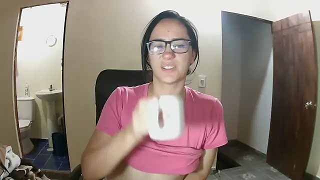 Snapshot of brittanycheeks chatting on February 24, 11:55 am brittanycheeks online show from February 24, 11:55 am