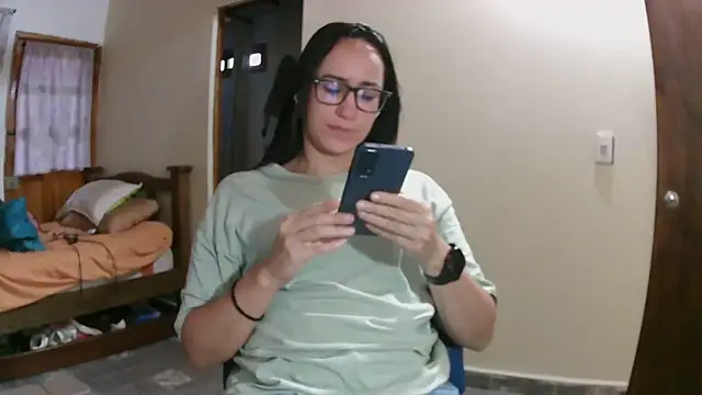 Snapshot of brittanycheeks chatting on February 2, 10:53 pm brittanycheeks online show from February 2, 10:53 pm