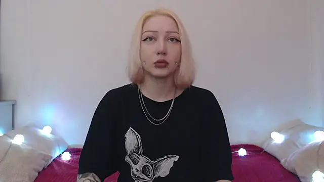 Snapshot of Emily_hardcore chatting on June 26, 9:53 pm Emily hardcore online show from June 26, 9:53 pm