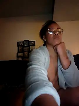 Snapshot of samone9 chatting on November 21, 5:50 am samone9 online show from November 21, 5:50 am