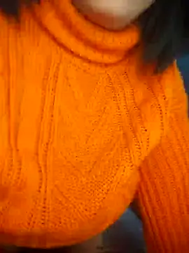 Snapshot of curvy_cutie chatting on February 2, 12:09 am curvy cutie online show from February 2, 12:09 am