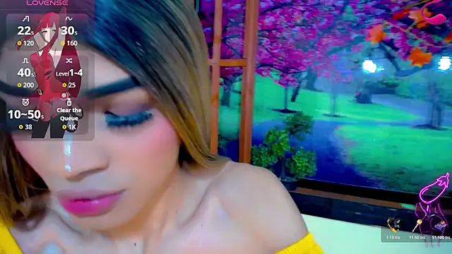 Snapshot of twoblacksexy chatting on November 26, 7:25 pm twoblacksexy online show from November 26, 7:25 pm