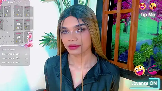 Snapshot of twoblacksexy chatting on December 13, 8:04 pm twoblacksexy online show from December 13, 8:04 pm