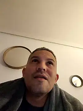 Snapshot of antonioM84 chatting on January 15, 12:09 am antonioM84 online show from January 15, 12:09 am