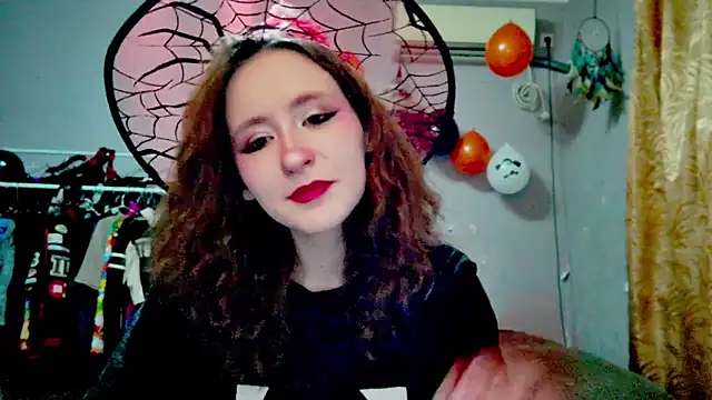 JoannaTompson online show from October 18, 11:51 pm