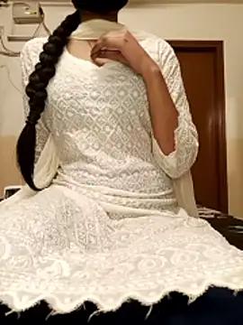 Snapshot of Ruchi-34 chatting on January 9, 5:53 pm Ruchi-34 online show from January 9, 5:53 pm