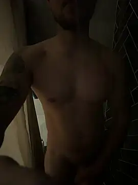 Snapshot of tjuodziauskas chatting on February 5, 3:41 pm tjuodziauskas online show from February 5, 3:41 pm