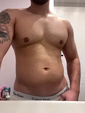 Snapshot of tjuodziauskas chatting on October 13, 11:12 am tjuodziauskas online show from October 13, 11:12 am