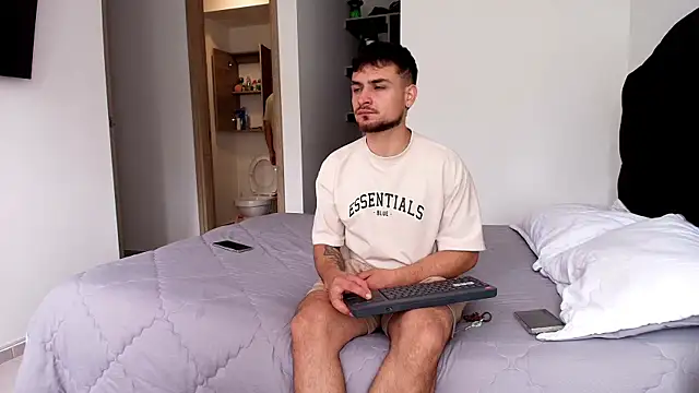 Aron-santoro online show from July 8, 3:02 pm