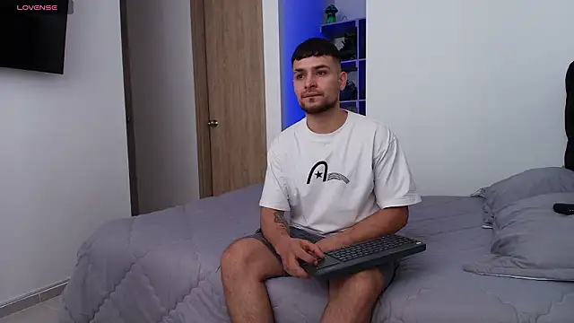 Aron-santoro online show from March 9, 3:04 pm