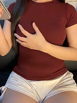 Thao-Cherry online show from January 14, 12:20 pm