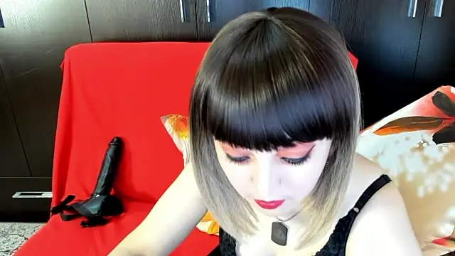 Snapshot of DaisyMun chatting on June 25, 5:12 am DaisyMun online show from June 25, 5:12 am