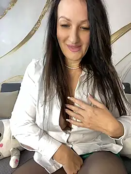 Katie-n online show from June 30, 6:02 am