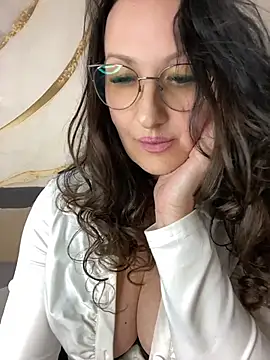 Snapshot of Katie-n chatting on June 3, 4:33 pm Katie-n online show from June 3, 4:33 pm