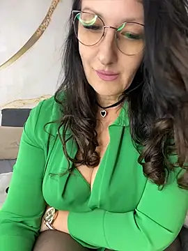 Snapshot of Katie-n chatting on June 18, 11:37 am Katie-n online show from June 18, 11:37 am