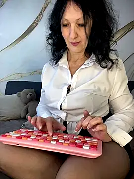 Katie-n online show from September 15, 6:25 am