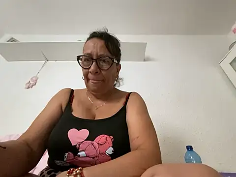 sweeviolet online show from July 17, 7:05 am