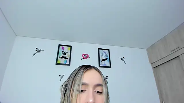 im sarah34 online show from November 15, 6:45 pm