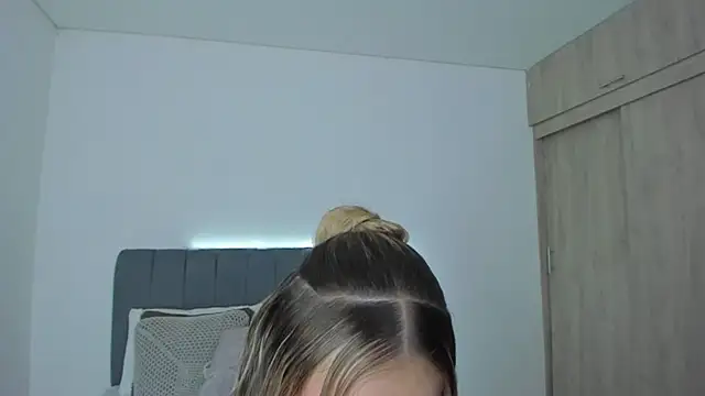 im sarah34 online show from June 1, 6:07 pm