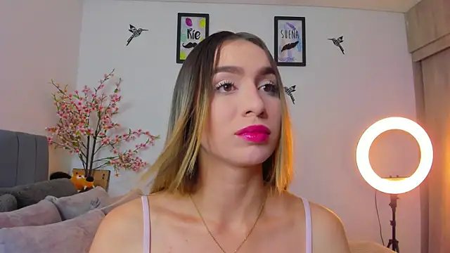 im sarah34 online show from March 16, 12:12 am